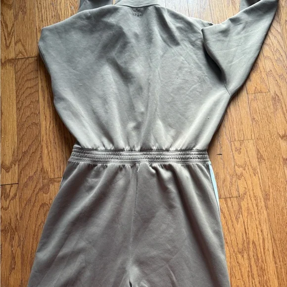 Abercrombie & Fitch Tan Jumpsuit Size XL - Picture 4 of 9